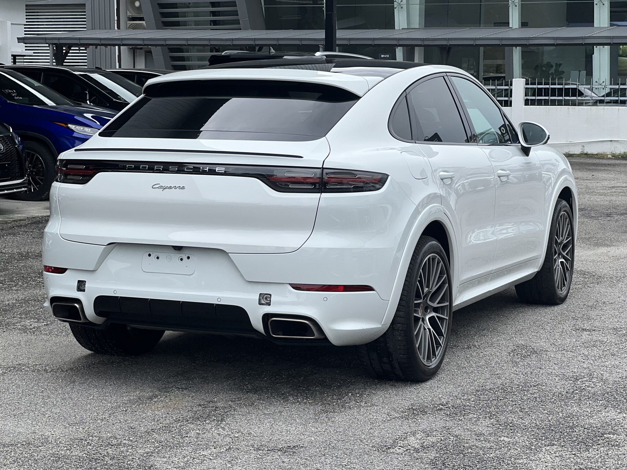 2020 Porsche Cayenne Couple