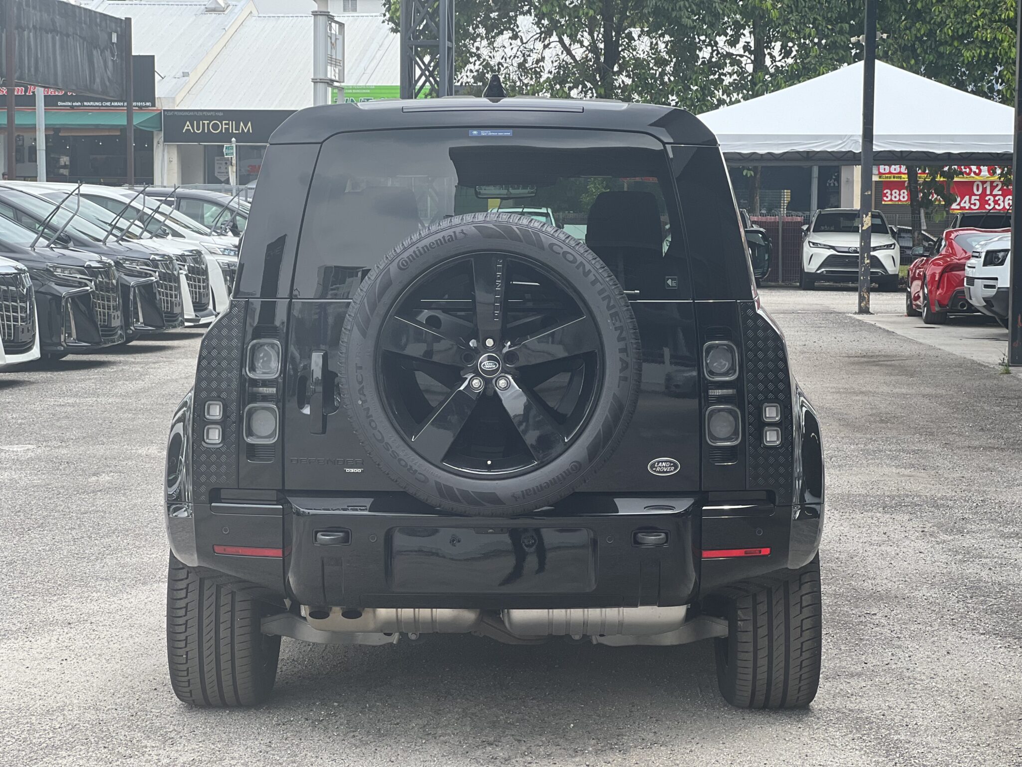 2021 Land Rover Defender 110 Dynamic SE 3.0